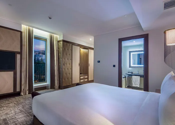 Hilton Crna Gora Hotel 5*