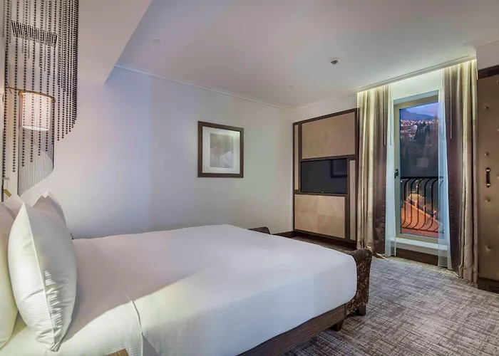 Hotel Hilton Crna Gora 5*