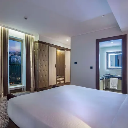 Hilton Crna Gora Hotel 5*