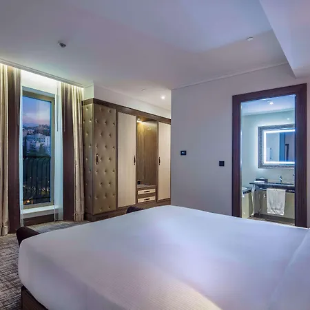 Hilton Crna Gora Отель 5*
