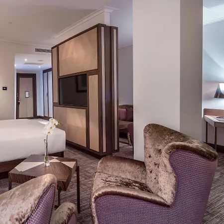 Отель Hilton Crna Gora 5*