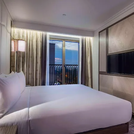 Hotel Hilton Crna Gora 5*