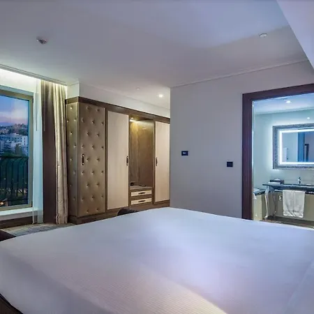 Отель Hilton Crna Gora