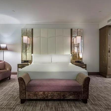 Hilton Crna Gora 5*