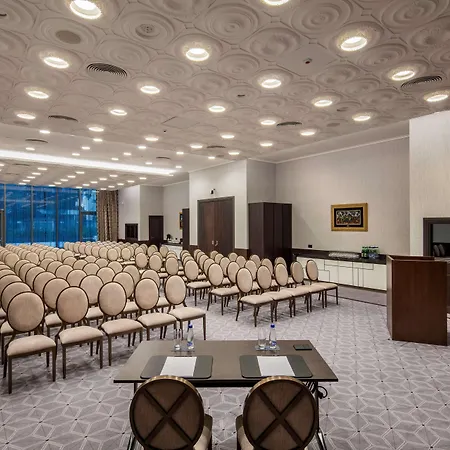 Отель Hilton Crna Gora Подгорица