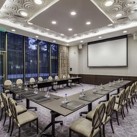 Hilton Crna Gora Hotel 5*