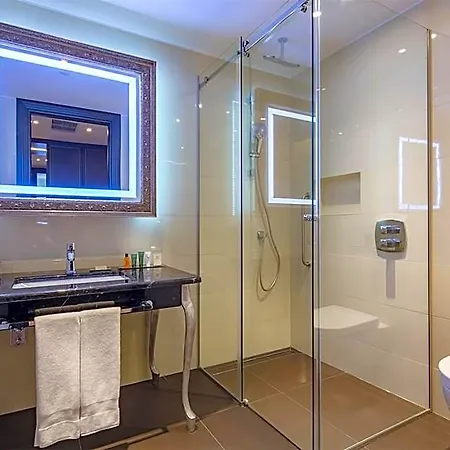 Hotel Hilton Crna Gora 5*