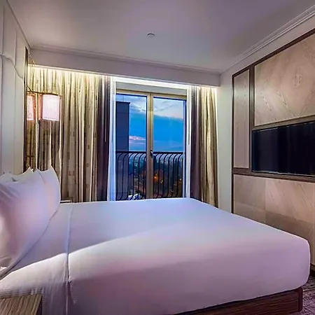 Hilton Crna Gora Hotel