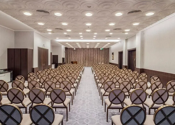 Hilton Crna Gora מלון 5*