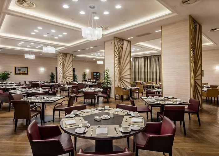 מלון Hilton Crna Gora 5*