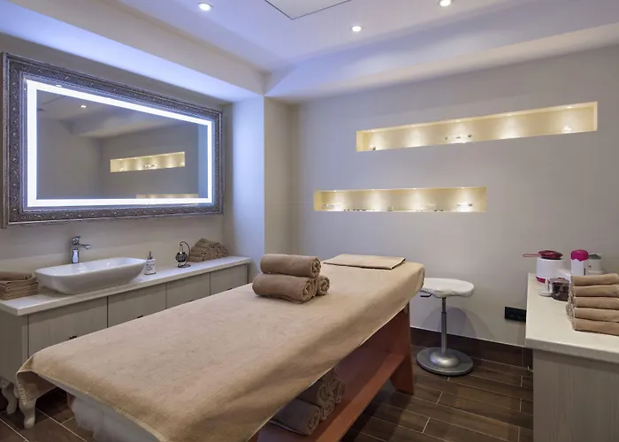 Hotell Hilton Crna Gora 5*