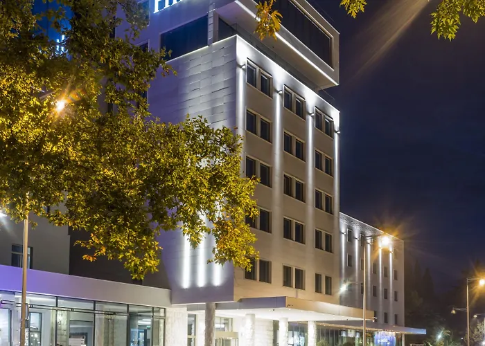 Hilton Crna Gora Hotell 5*